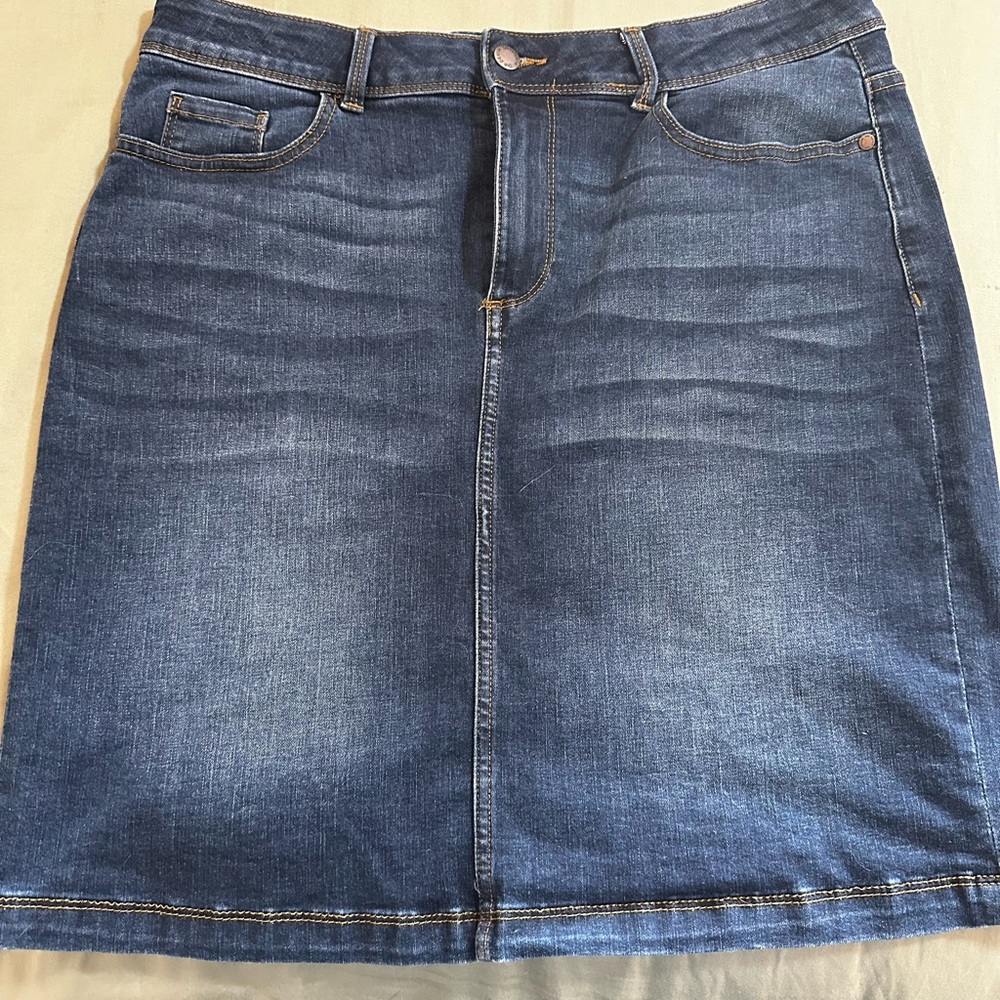 Dip Denim Mini Skirt - Stretchy Near New Condition